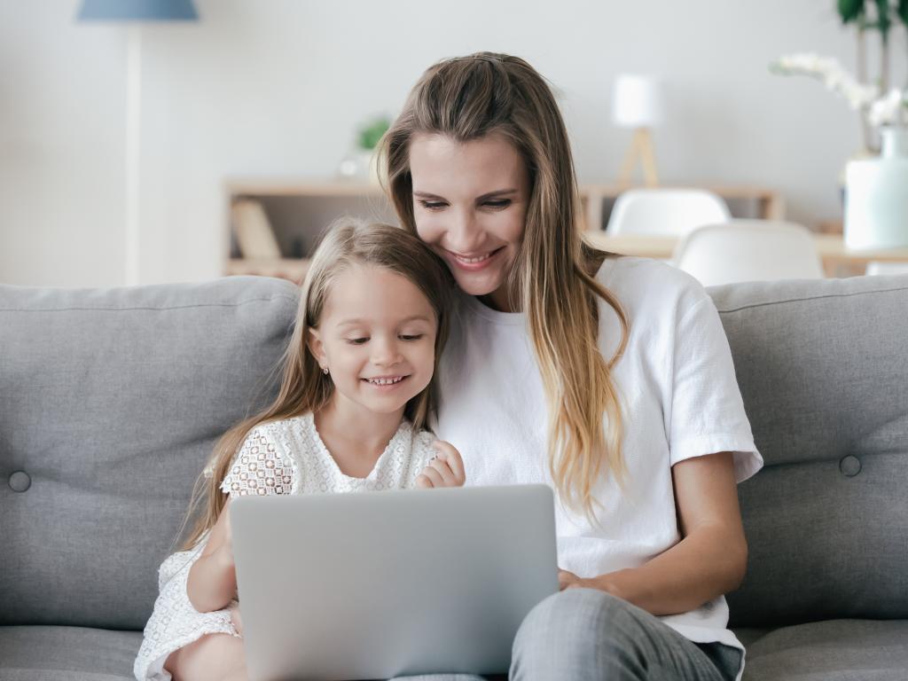 Mom with kid smiling L